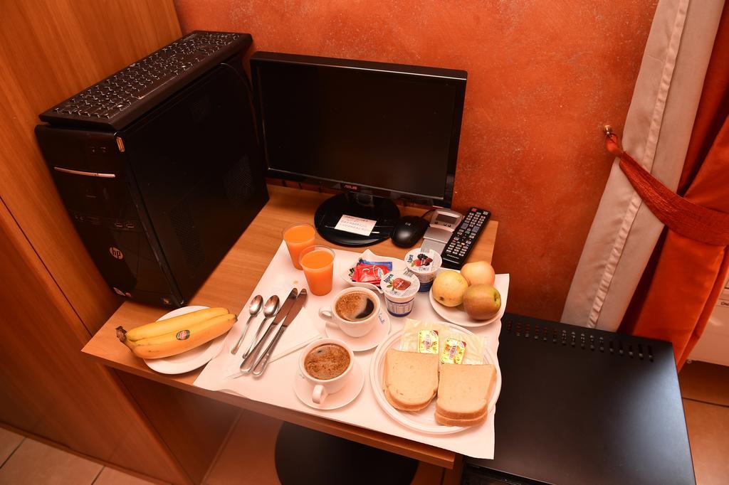 Al Centro Storico Di Roma Bed and Breakfast Εξωτερικό φωτογραφία